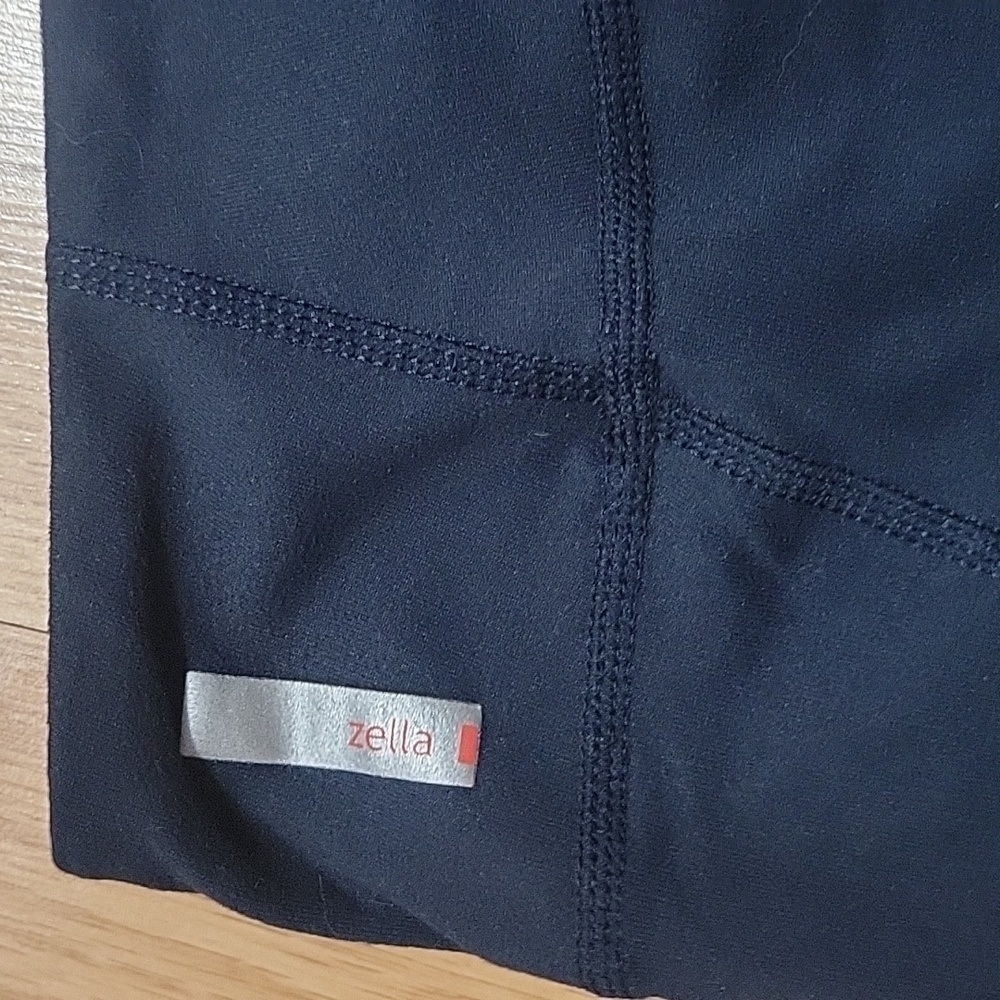 Zella Black 3/4 Athletic running leggings size XS - Picture 5 of 8
